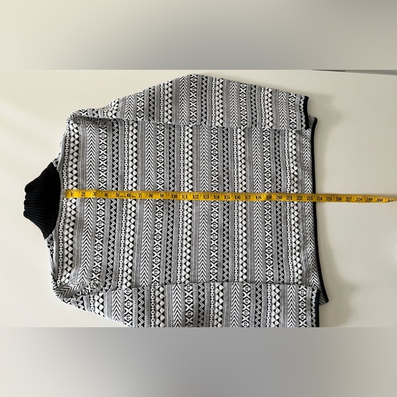 Title Nine Women’s 1/4 Zip Sweater - Picture 12 of 13